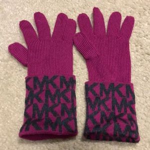 Winter Gloves Fuschia with Gray